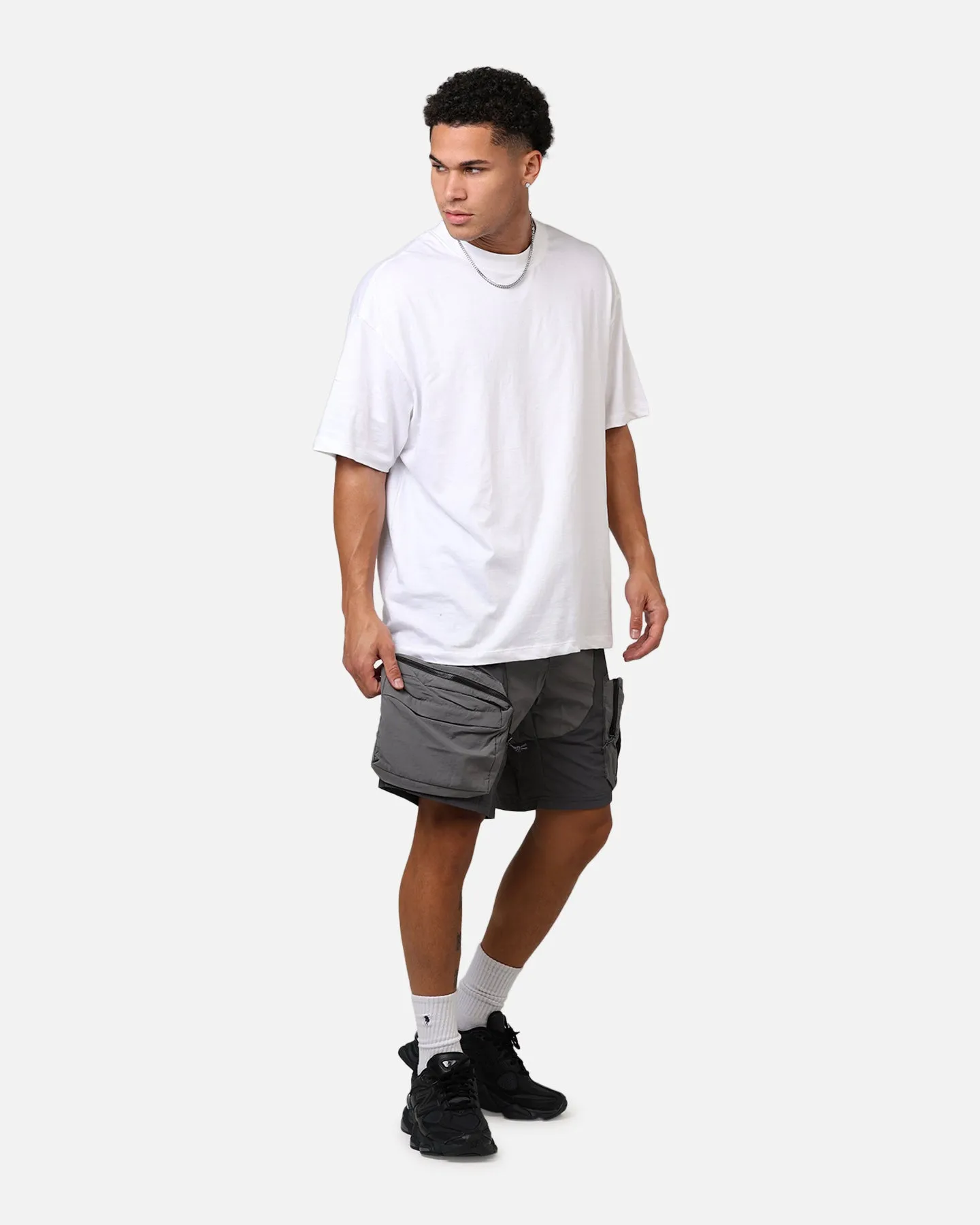 MNML Active Cargo Shorts Black