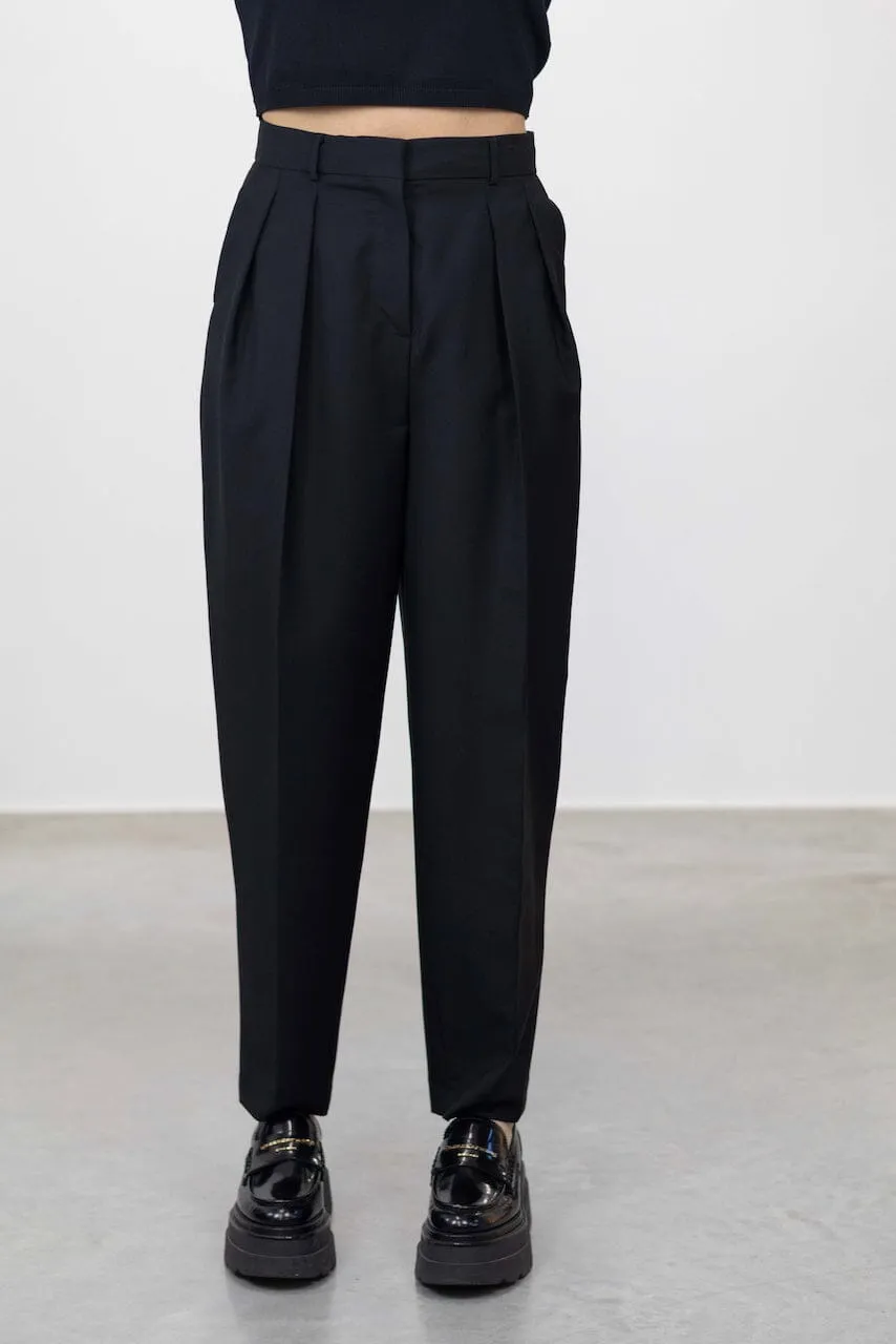 PIPPA TAILORED CARROT CUT TROUSERS